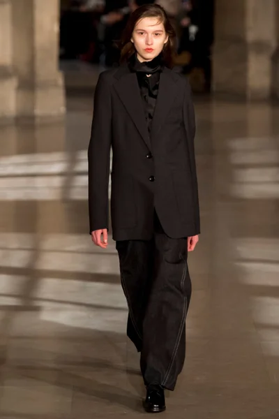 Look 29